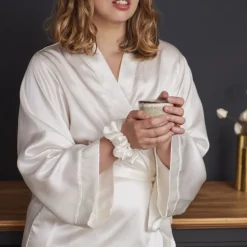 Cheap Déshabillé kimono en soie de mûrier Beauté ivoire Femme Coffrets Cadeaux|Capsule Soienew